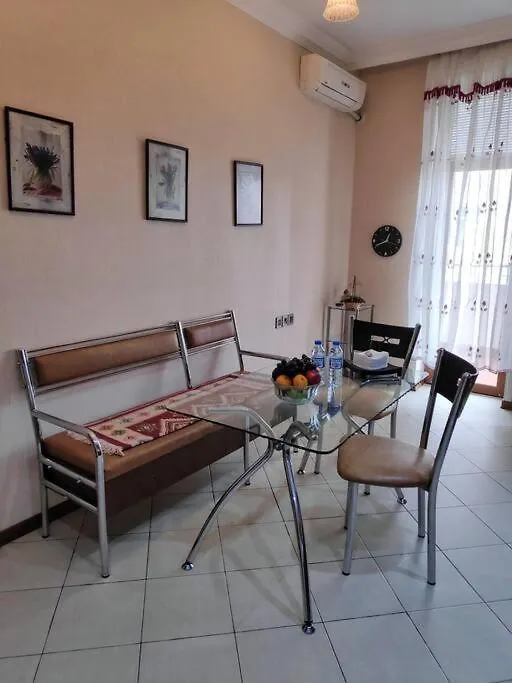 באקו Spacious And Modern Apartment In The City