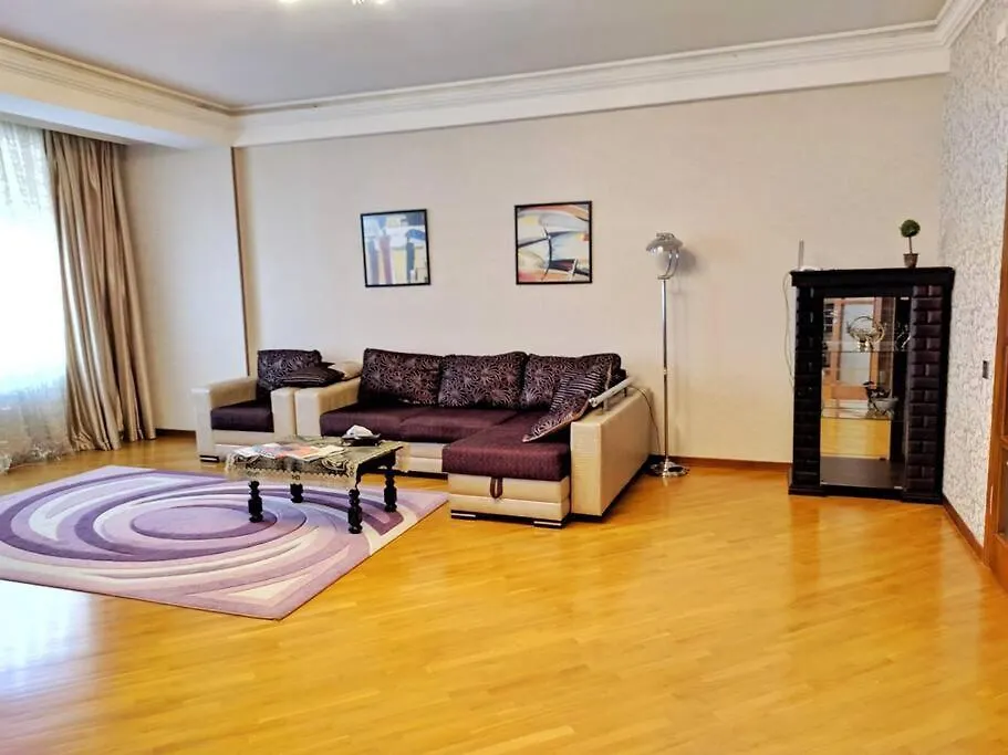 באקו Spacious And Modern Apartment In The City אזרבייג'ן