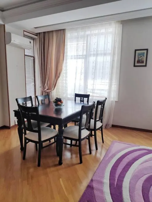 באקו Spacious And Modern Apartment In The City