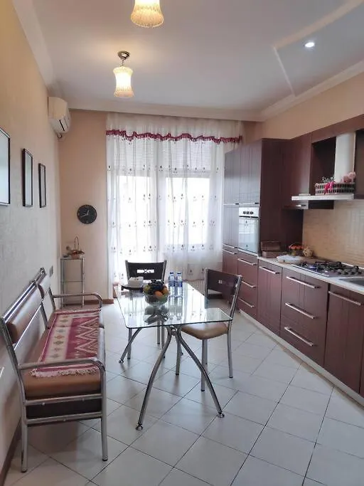 באקו Spacious And Modern Apartment In The City